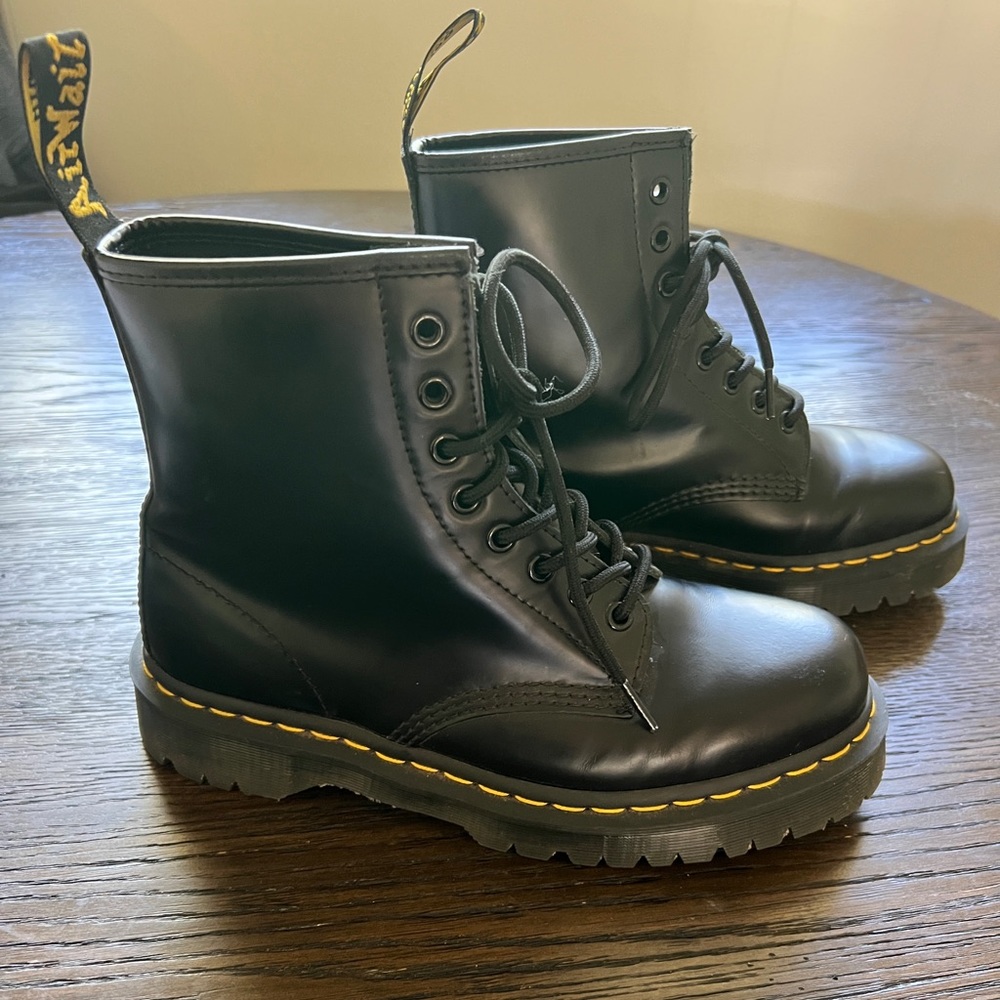 Dr. Marten’s 1460 Smooth Leather Lace Up Boots